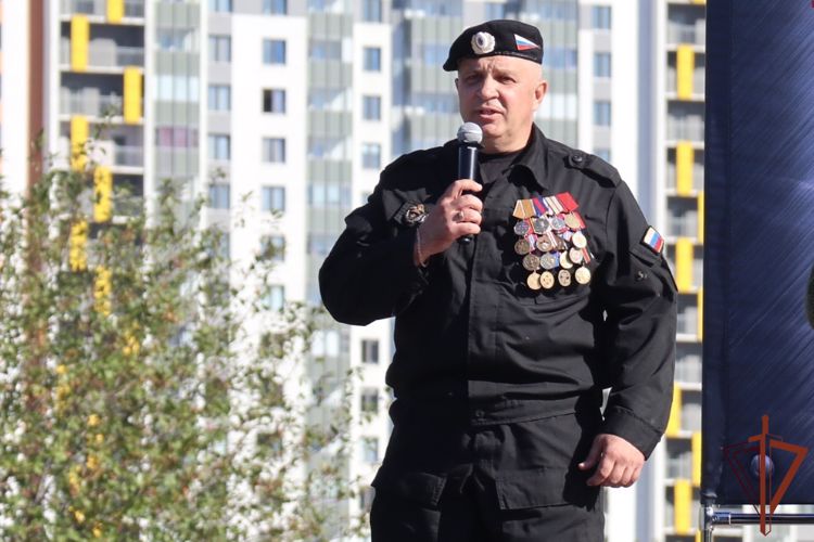 Концерт в поддержку участников специальной военной операции провели росгвардейцы в Санкт-Петербурге 