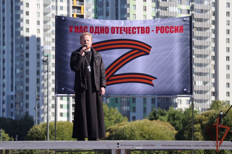 Концерт в поддержку участников специальной военной операции провели росгвардейцы в Санкт-Петербурге 