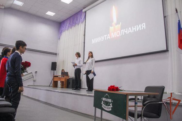 «Парту Героя» памяти бойца сахалинского спецназа открыли в Корсакове 