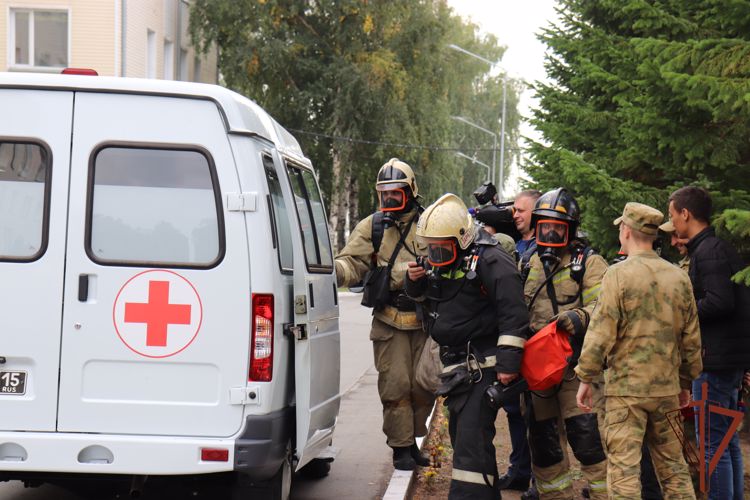 Пожарно-тактические учения прошли в Новосибирском военном институте Росгвардии  