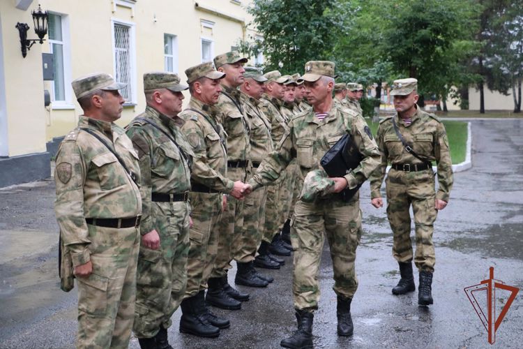 Командующий Уральским округом проверил подразделения озерского соединения по охране ВГО