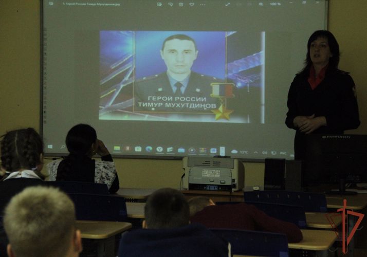Мероприятия всероссийской акции «Вместе против террора» проводит Росгвардия в Уральском округе 