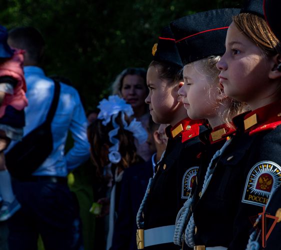 Росгвардейцы поздравили с Днем знаний школьников, студентов и кадетов подшефных учреждений на Урале