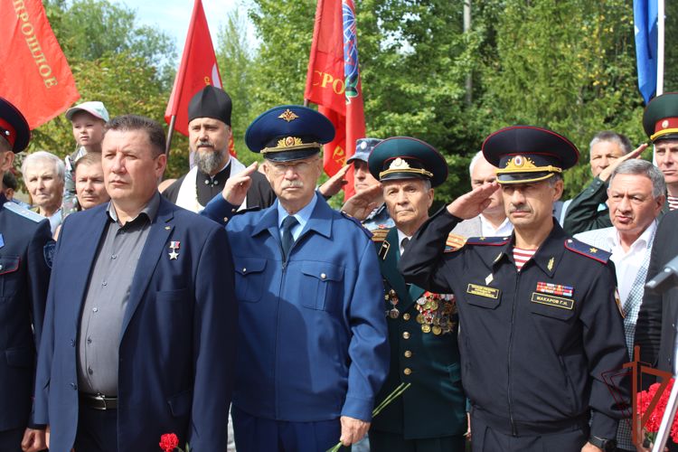 Увековечена память погибших росгвардейцев в Саратове