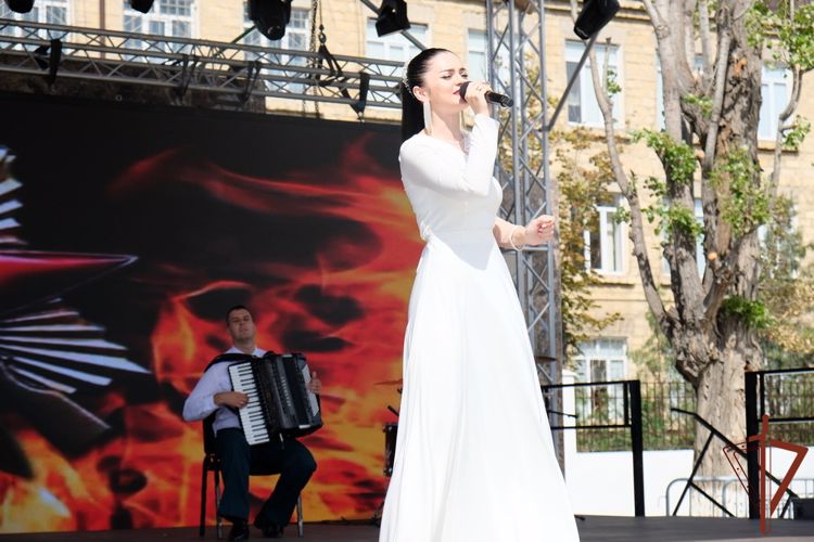 В Махачкале и Каспийске прошли концерты Ансамбля песни и пляски Северо-Кавказского округа Росгвардии