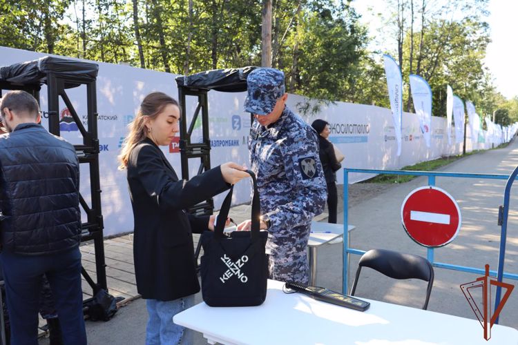   Безопасное проведение экофорума  на Камчатке обеспечили сотрудники Росгвардии