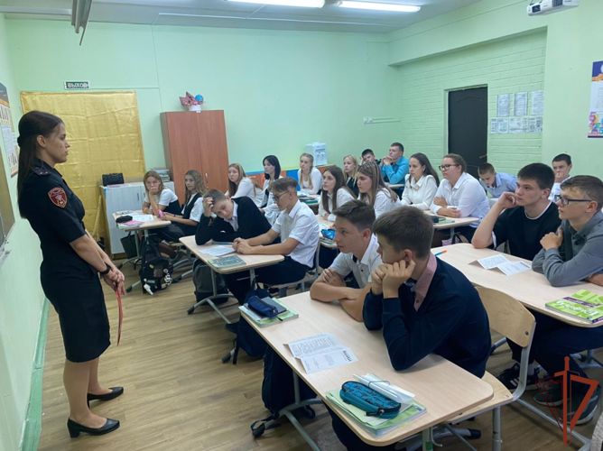 В регионах ЦФО росгвардейцы провели уроки мужества ко Дню солидарности в борьбе с терроризмом
