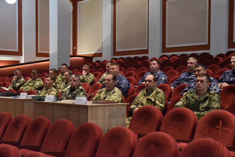 Сбор офицеров, отвечающих за техобеспечение воинских частей и терорганов, прошел в Сибирском округе Росгвардии
