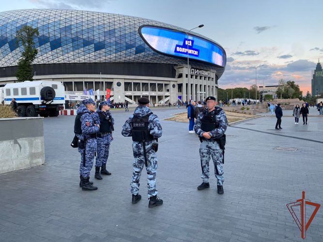 Росгвардейцы обеспечили правопорядок на матчах 10 тура Российской Премьер-лиги в Москве
