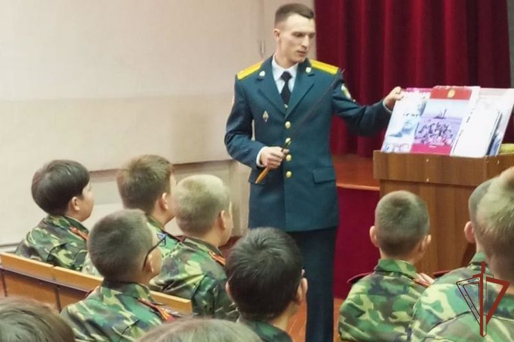 В Сибири росгвардейцы  приняли участие в мероприятиях, приуроченных ко Дню рождения Героя России Анатолии Романова