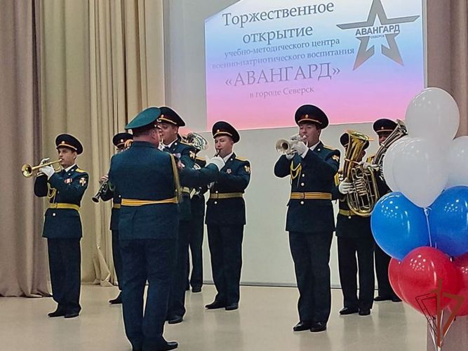 Росгвардейцы рассказали школьникам Сибири о патриотизме и мужестве