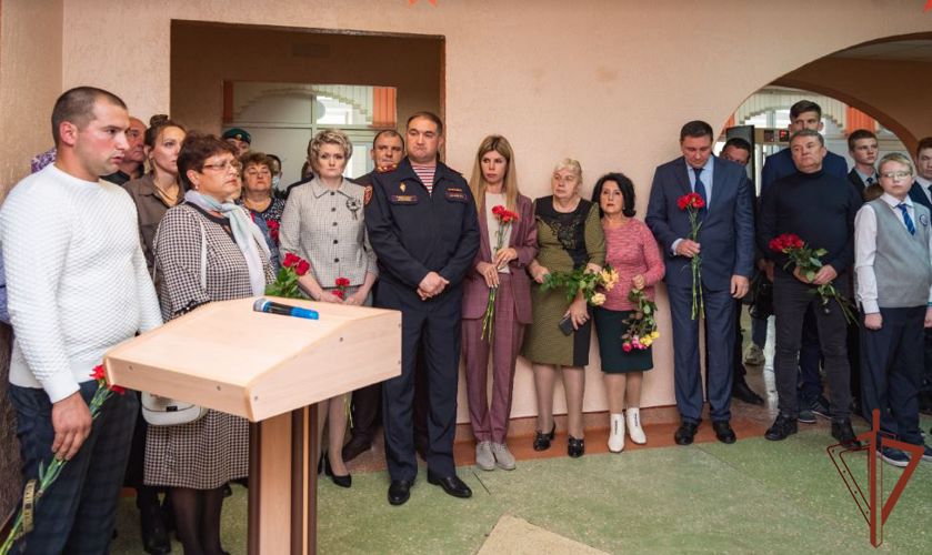 Мемориальную доску сотруднику Росгвардии открыли в Липецке 