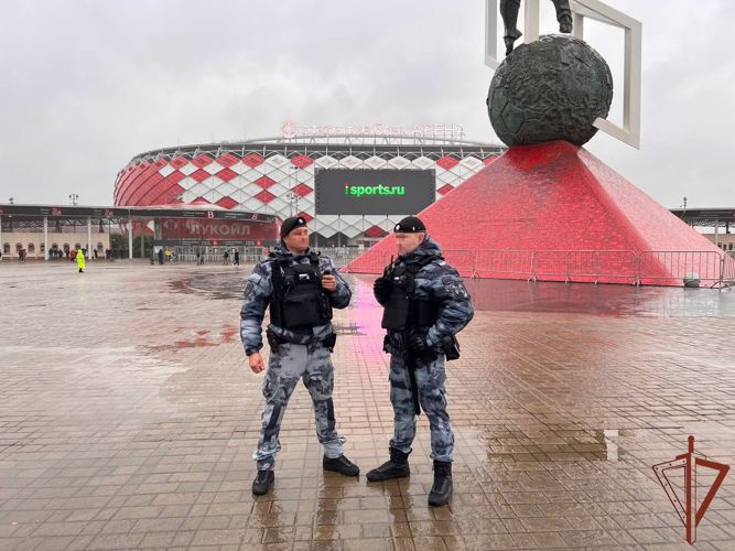 Правопорядок на футбольном матче в Москве обеспечили росгвардейцы 
