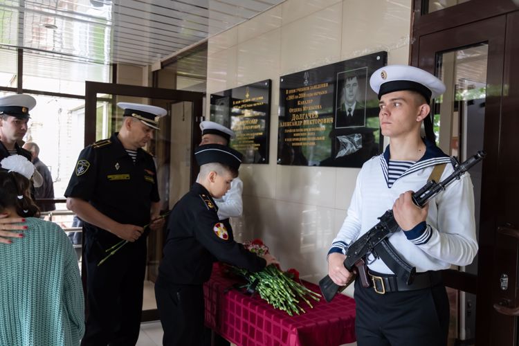 Увековечена память погибшего военнослужащего Росгвардии в Хабаровске