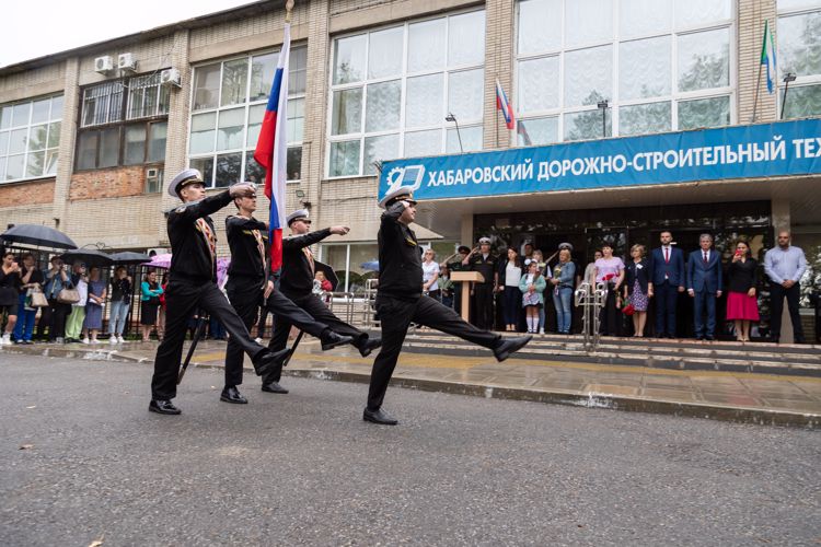 Увековечена память погибшего военнослужащего Росгвардии в Хабаровске