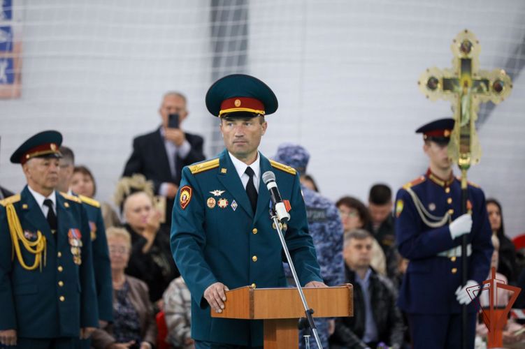 В День знаний генерал-полковник Игорь Ильяш посетил Московское президентское кадетское училище имени М. А. Шолохова
