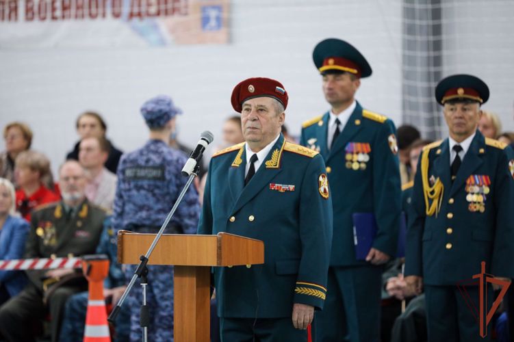 В День знаний генерал-полковник Игорь Ильяш посетил Московское президентское кадетское училище имени М. А. Шолохова