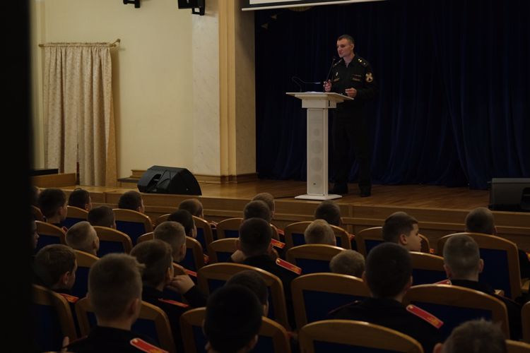 Открыт стенд памяти офицера Росгвардии полковника Сергея Постнова в Екатеринбурге