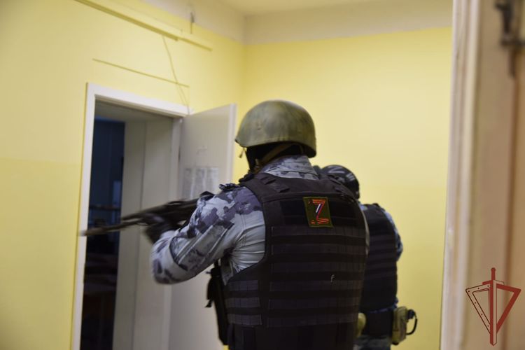 Росгвардейцы были готовы нейтрализовать напавшего на школу в Ижевске злоумышленника
