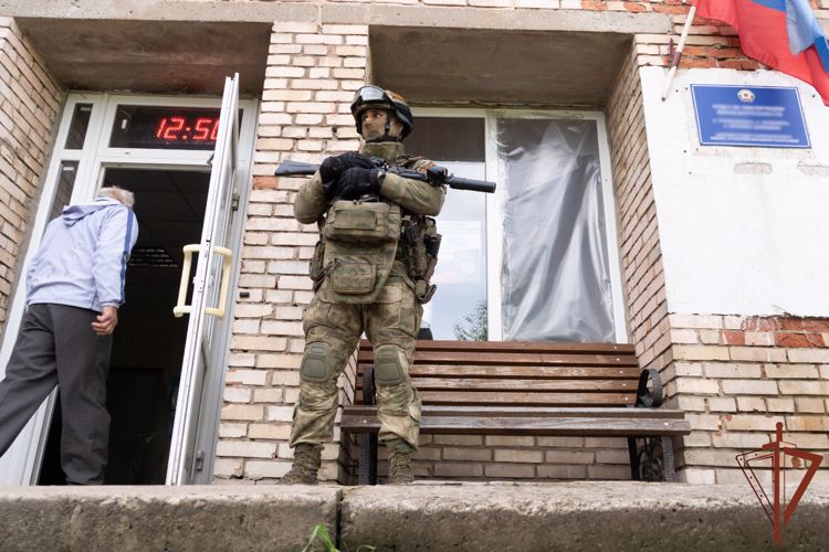 Росгвардия обеспечила безопасность проведения референдумов в ДНР, ЛНР, Запорожской и Херсонской областях