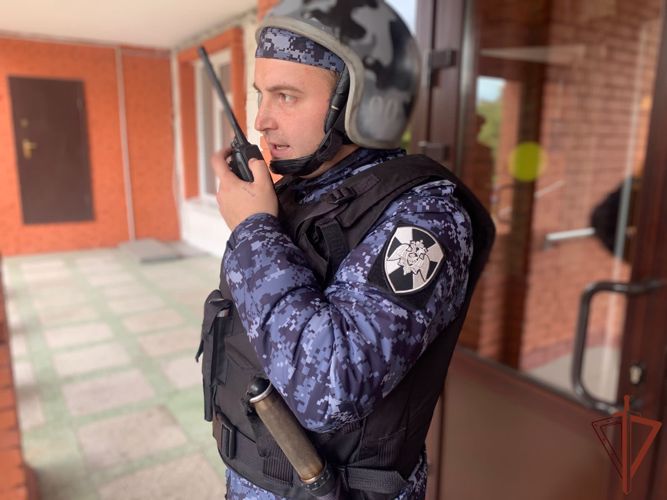 Заблудившейся пенсионерке помогли вернуться  домой сотрудники Росгвардии в Томске