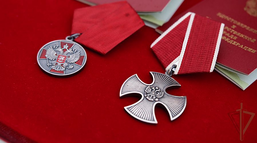 Офицерам спецподразделения Росгвардии вручили государственные награды в Тамбове