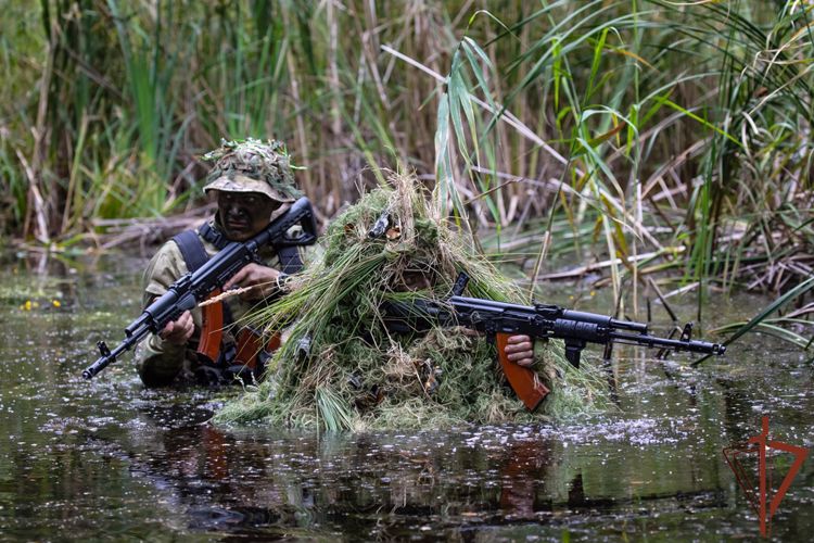 Сотрудники СОБР Уральского округа отмечают 30 лет со дня образования подразделений