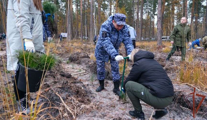 Росгвардейцы приняли участие в акции «Древо Сталинграда» в Тамбовской области
