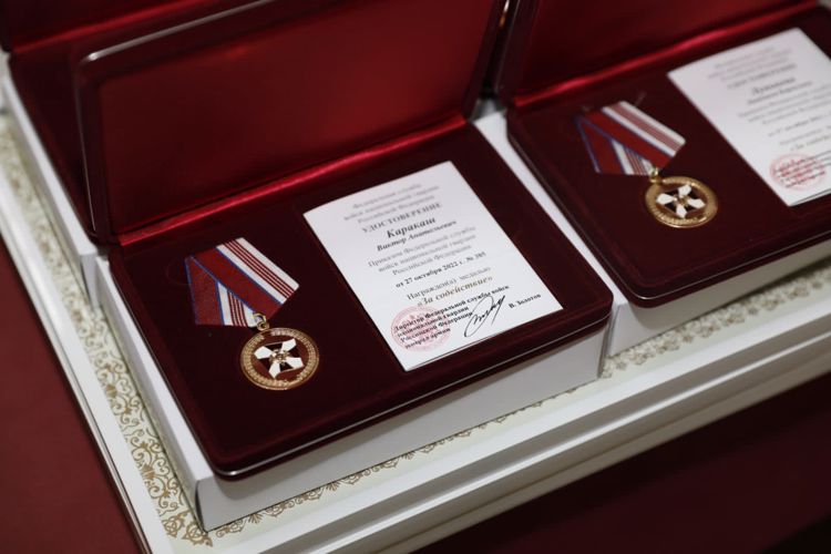 Генерал-полковник Игорь Ильяш передал Благотворительному Фонду «ЗАБОТА» поздравление директора Росгвардии генерала армии Виктора Золотова
