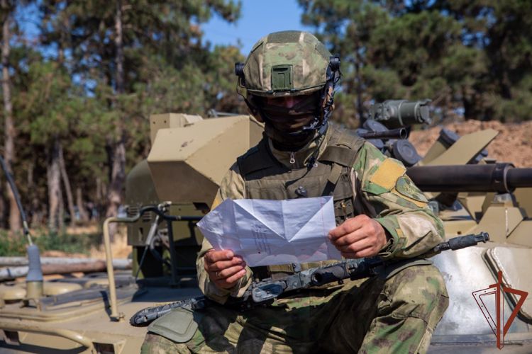 Росгвардейцы, участвующие в специальной военной операции, поблагодарили детей за рисунки и письма поддержки (ВИДЕО)