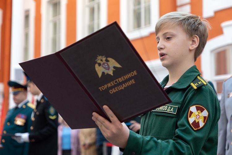 Пятиклассники из Санкт-Петербурга вступили в ряды кадетского братства и дали Торжественное обещание