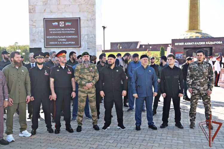 В Грозном росгвардейцы  приняли участие в открытии военно-патриотической игры «Наша сила - в единстве!»