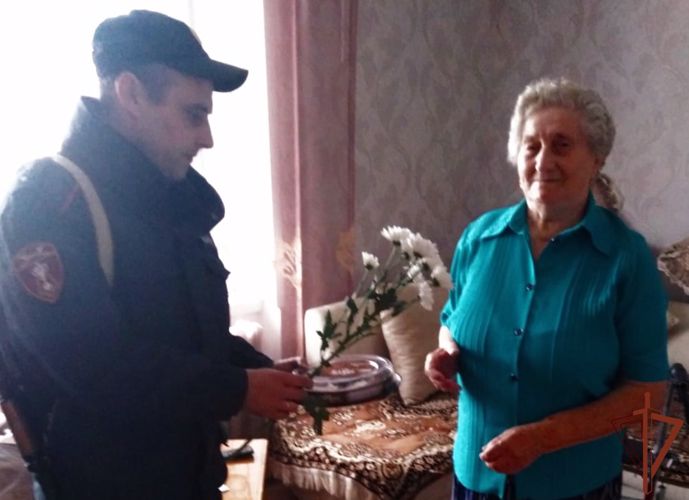 На Урале росгвардейцы приняли участие в мероприятиях, посвящённых Дню пожилого человека