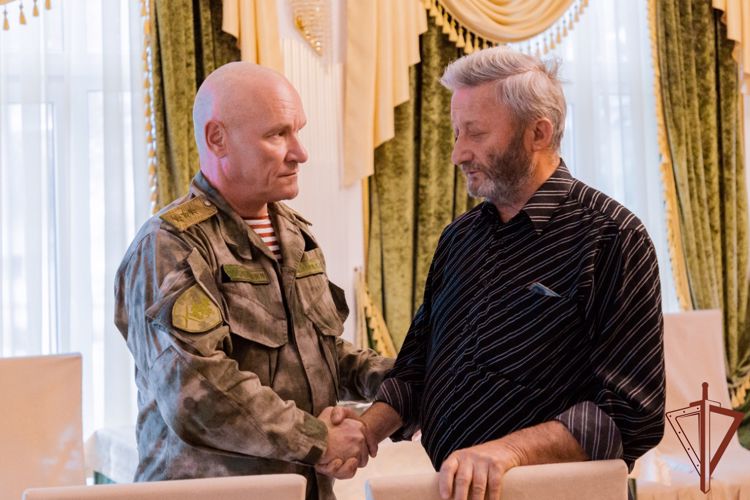 Командующий Северо-Кавказским округом встретился с родными погибших военнослужащих и сотрудников Росгвардии