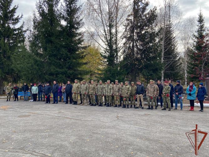 Память погибшего сослуживца почтили росгвардейцы в Новосибирске