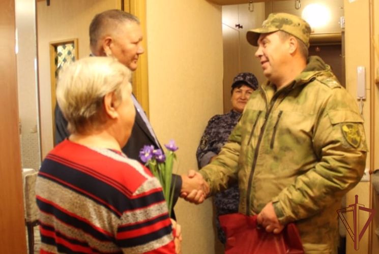 На Урале росгвардейцы приняли участие в мероприятиях, посвящённых Дню пожилого человека