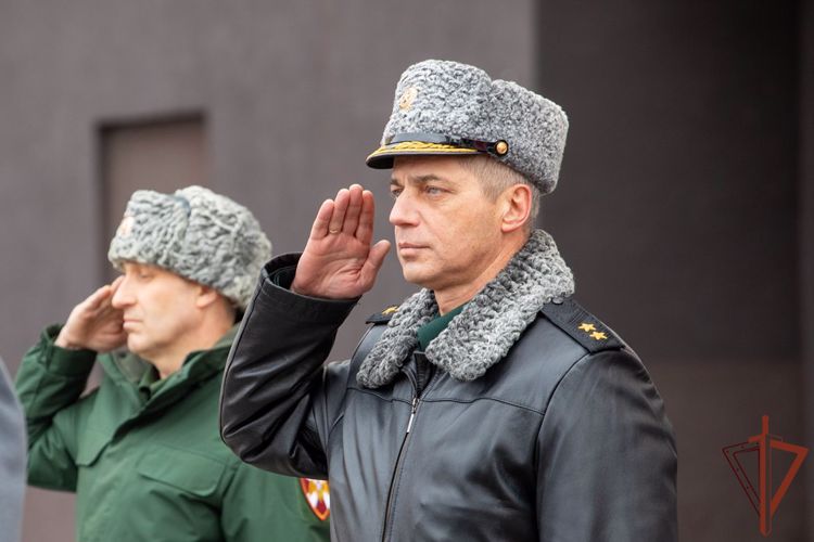 Военнослужащие Росгвардии получили ключи от новых квартир в ЗАТО Озёрск