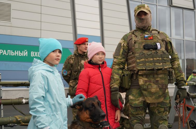 Военнослужащие Росгвардии провели в Архангельске масштабное спортивно-патриотическое мероприятие