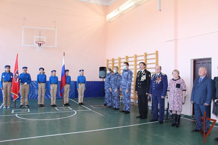 Росгвардейцы Северо-Западного округа  приняли участие в церемонии посвящения учащихся в ряды «Юнармии»