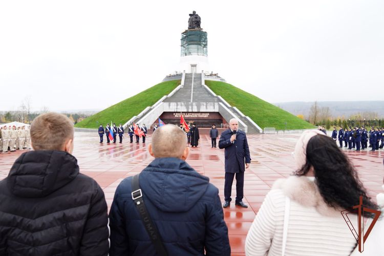 Семьям павших росгвардейцев переданы государственные награды в Кузбассе