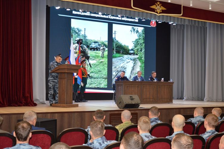 Губернатор Алтайского края наградил росгвардейцев-участников СВО