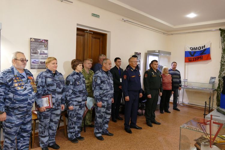  Выставка, посвященная юбилею ОМОН Росгвардии,  открылась в Музее воинской славы омичей 