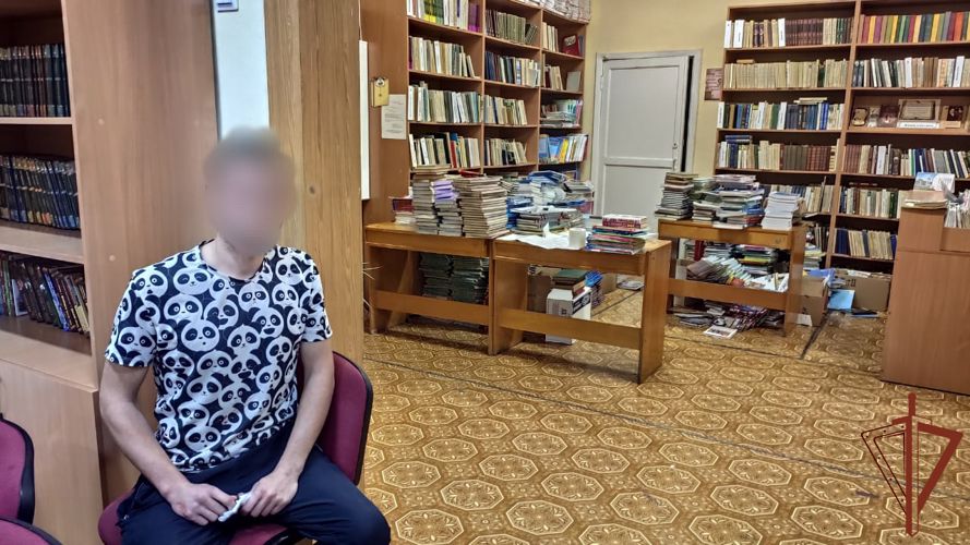 Патруль Росгвардии задержал в Севастополе подозреваемого в проникновении в школу