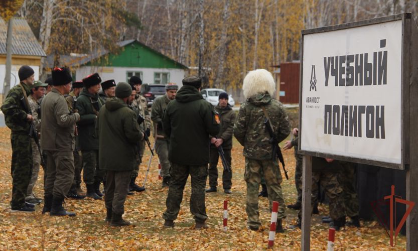 Ветераны спецназа и разведки делятся боевым опытом с представителями казачества в Тюменской области
