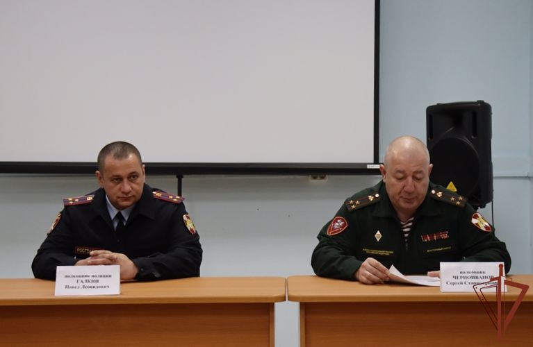 Личному составу Управления Росгвардии по Еврейской автономной области представили нового руководителя