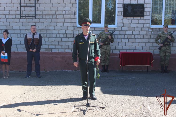 Мемориальные таблички погибшим военнослужащим Росгвардии открыты в Приморском крае