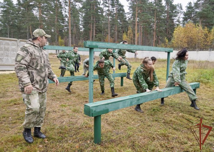 Росгвардейцы организовали для юных жителей Ленинградской области «Тропу Боевого Братства»