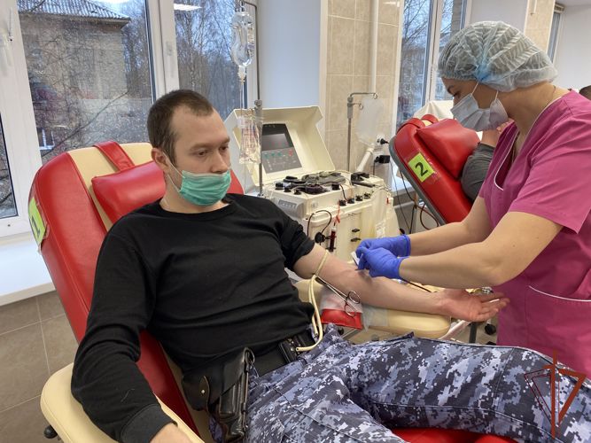 В Сыктывкаре росгвардейцы приняли участие в ведомственной донорской акции «От сердца к сердцу» (видео)