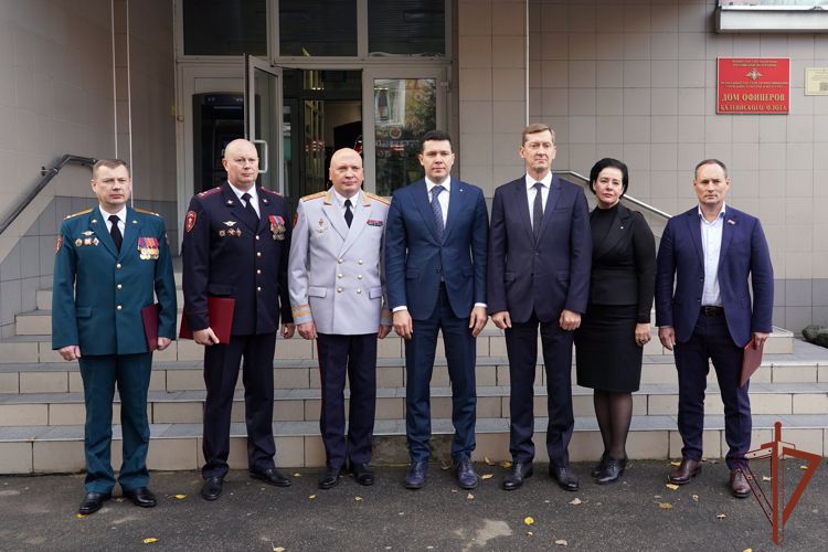 В Северо-Западном округе Росгвардии отметили 70-летие вневедомственной охраны