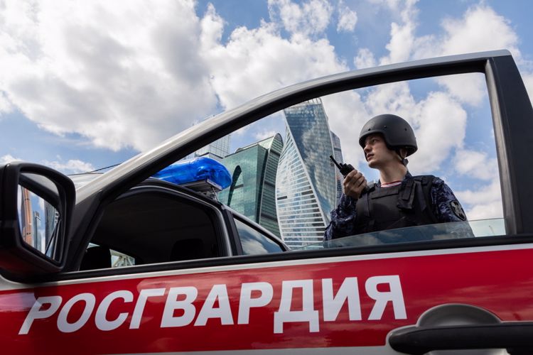 Генерал армии Виктор Золотов поздравил личный состав и ветеранов вневедомственной охраны Росгвардии с юбилеем образования службы 